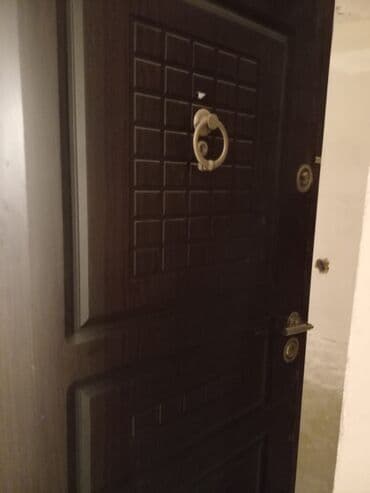 Giriş qapıları: Təcili Satıram Real Alan Elaqe Saxlasın — 2