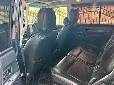 x5 bmw 2000: Mitsubishi Pajero (qara rəng, 5 qapı, iri SUV) Xüsusiyyətlər: - Tam — 10