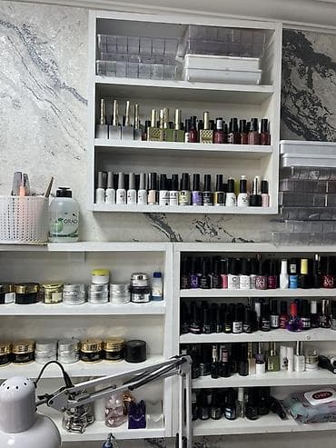 Прямой стол, С выдвижными ящиками, С полками