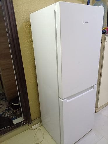 Yeni 2 qapılı Indesit Soyuducu Satılır, rəng - Ağ — 2