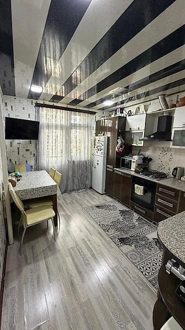 Mənzillərin satışı: 8 noyabr ərazisi . Bakı şəhərində geniş mənzərəli mənzil - Yüksək — 9