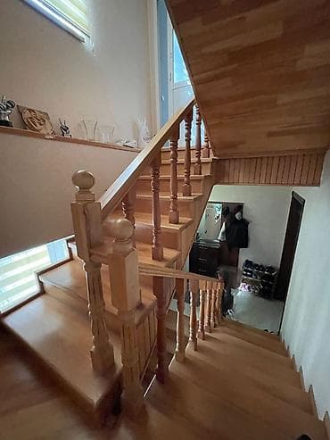 apartman tipli evler: 9 kv. m, 9 otaq — 9