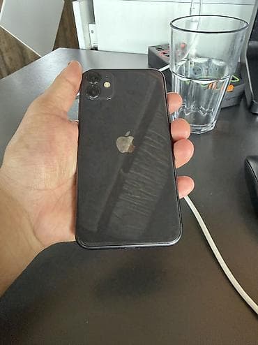 iphone se2022: IPhone 11, 128 GB, Qara — 2