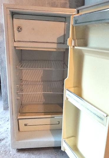 iwlenmiw soyuducu: İşlənmiş 1 qapılı Saratov Soyuducu Satılır, rəng - Ağ — 2