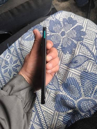 huawei matebook d15: Honor X8c Xüsusiyyətlər: - Arxa panel: canlı firuzə rəngdə örtük — 4