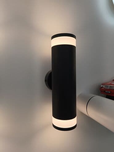 bra lampalar: İki istiqamətli divar bra – silindrik dizayn, qara gövdə, yuxarı-aşağı — 1
