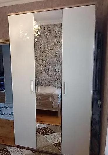 140₼ dolab satılır Ünvana catdırılma var əlavə ödenişlə Ünvan