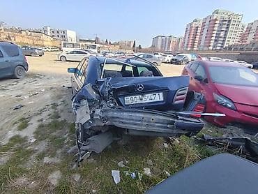 Мототранспорт: Mercedes-Benz E-Class (W210) sedan, tünd göy rəng. - Kuzov: 4 qapılı — 1