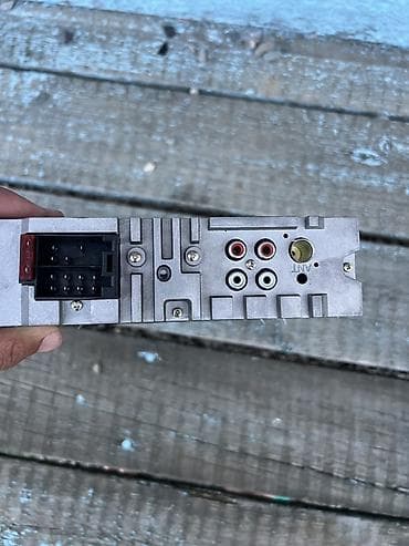 Sony Xplod avtomobil gücləndiricisi + 1DIN MP3/BT maqnitola seti - — 4