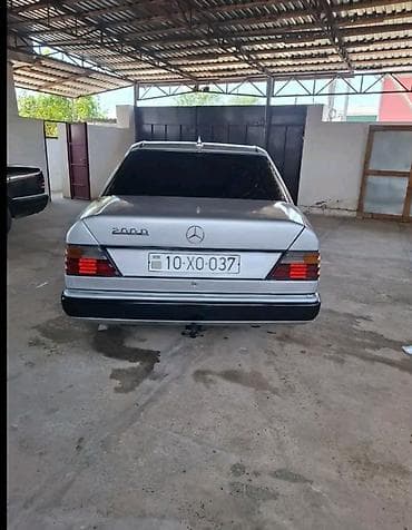 w202 amg bufer: Mercedes-Benz W124: 2 l | 1992 il Sedan — 9