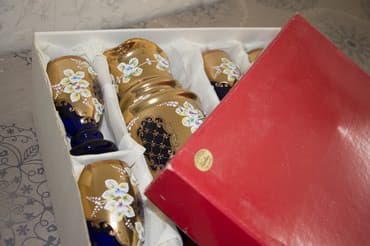 yasil hasar: Bohemia dəst. 27 il bundan qabaq alinib. Qutusunda saxlanilib.Tam — 8