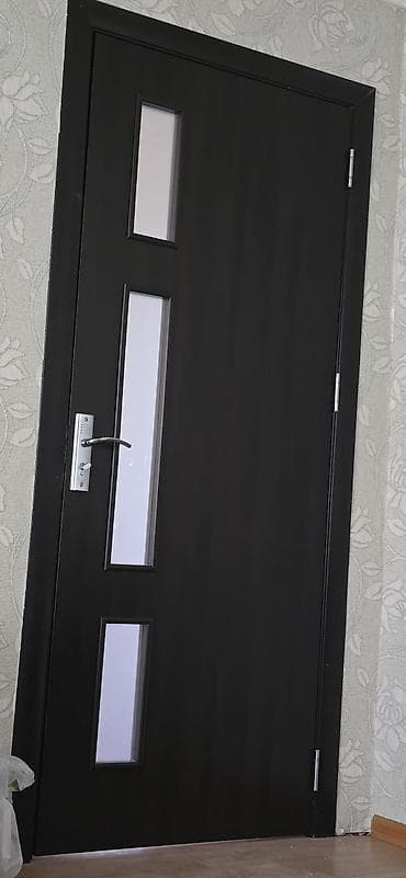 İşlənmiş Otaq qapısı Zamok ilə, Ünvandan götürmə