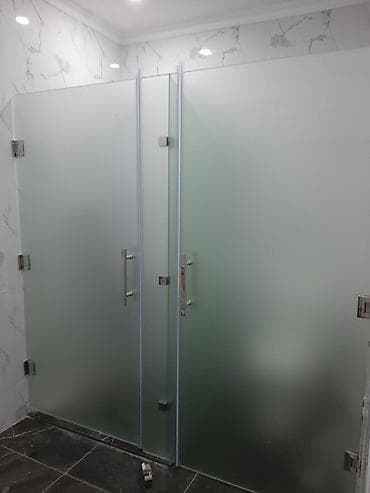 Mat şüşə duş kabinası və bölmələri - 8-10 mm temperli mat (qumlanmış)