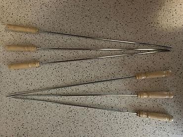 Manqal üçün şişlər dəsti satılır.Dənəsi 1.50 - 6 ədəd klassik şiş -