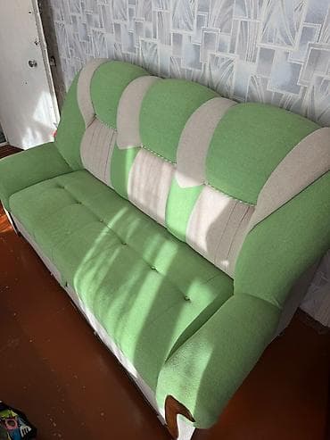 Divanlar: Divan ve 2 eded kreslolar 100 aznyaxwi veziyetdedir — 2