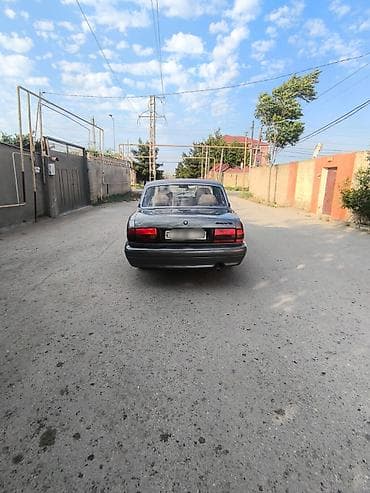 accent stop: GAZ-3110 Volga sedan - Kuzov: 4 qapılı sedan, boz rəng - Ön radiator — 8