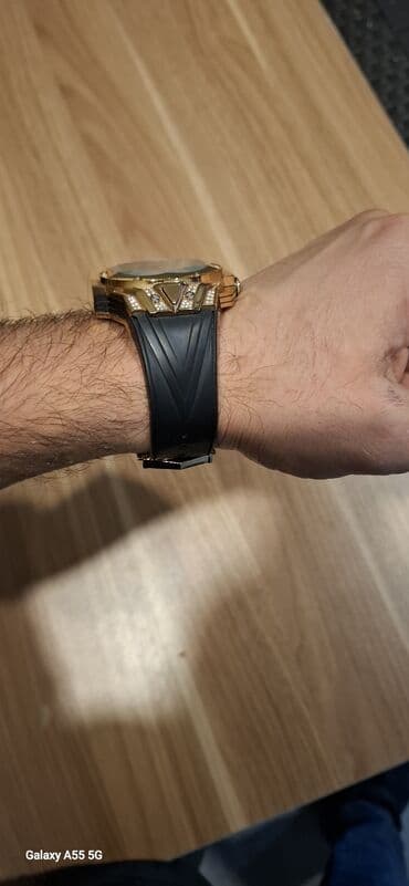 İşlənmiş, Qol saatı, Hublot, rəng - Qızılı