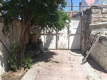 aaaf ev: Şəhərin içində həyəti olan 1 mərtəbəli kiçik həyət evi — 2