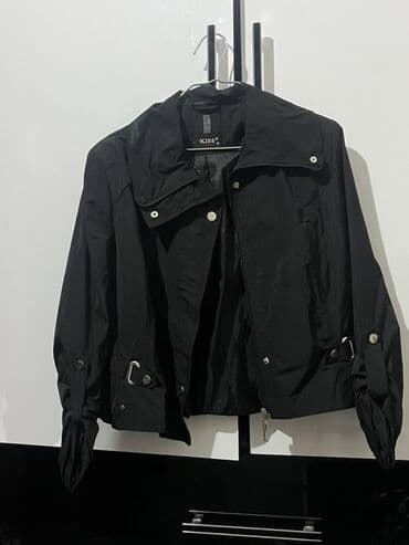 Məhsul: qadın geyim dəsti – cins ətək və yüngül qara gödəkçə - Cins