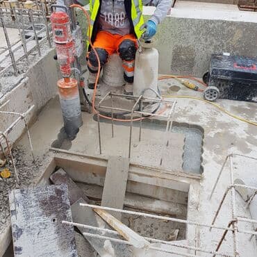 qapi kraskalari: Beton deşmə beton kəsmə kesimi boru yerlerinin acilmasi — 15