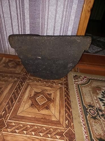 ucuz qab qacaqlar: Ağır daşdan yonulmuş dördkünc hovça/qab. Xüsusiyyətlər: - Material — 1