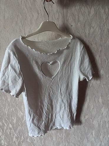 Qadın üst geyimləri seti - Ağ qısaqat T-shirt: Rezinli, incə zolaqlı lalafo.az -da Qadın üst geyimləri seti - Ağ qısaqat T-shirt: Rezinli, incə zolaqlı