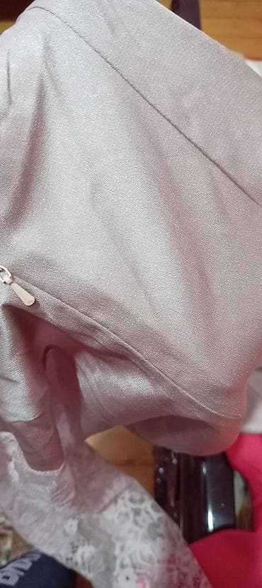 S/M razmer bej rəngdə, uzun, öndən yırtmaclı ziyafət libası - Model — 3
