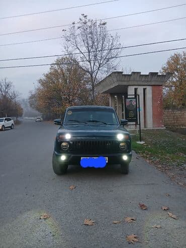 VAZ (LADA) 4x4 Niva: 1.7 l | 2001 il 226502 km Ofrouder/SUV — 1
