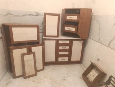 Mətbəx mebel dəsti - Klassik iki rəngli dizayn: qəhvəyi çərçivə və