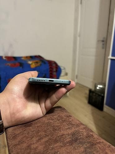 iphone x max qiymeti: Redmi smartfon Xüsusiyyətlər: - Arxa tərəfdə çoxmodullu kamera bloku — 2