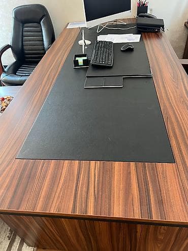 Ofis üçün premium keyfiyyətli direktor masası dəsti Dəstə daxildir: • — 3