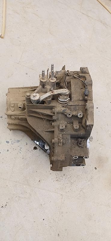 kutu: Kia carnival ucun mexanika karopka satilir — 2