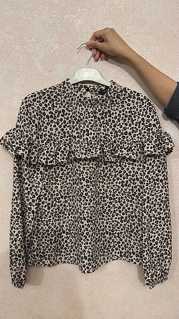 Leopar naxışlı qadın bluzası - Rəng: bej fon üzərində qara-qəhvəyi