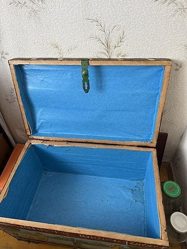 menzere sekli: Taxta sandıq – əl işi, naxışlı - Material: ağac - Əl ilə çəkilmiş — 2