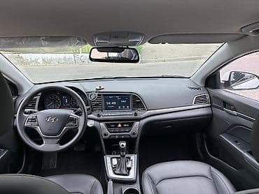 port baqaj: Hyundai Elantra: 1.6 l | 2018 il Sedan — 3