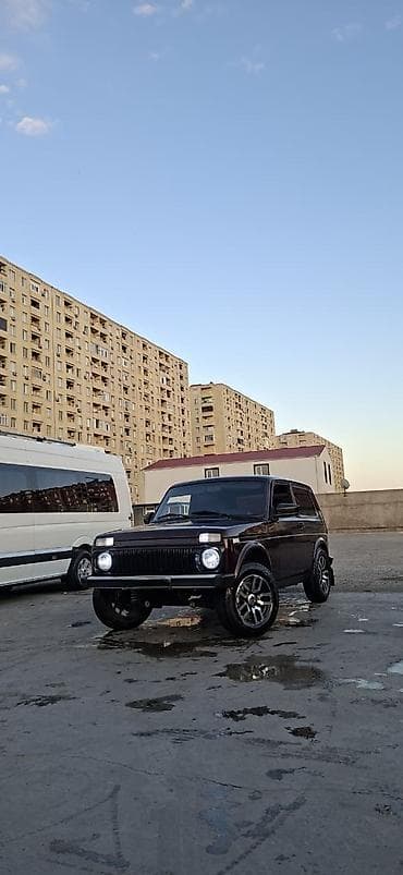 niva karopka: VAZ (LADA) 4x4 Niva: 1.7 l | 180347 km Ofrouder/SUV — 4