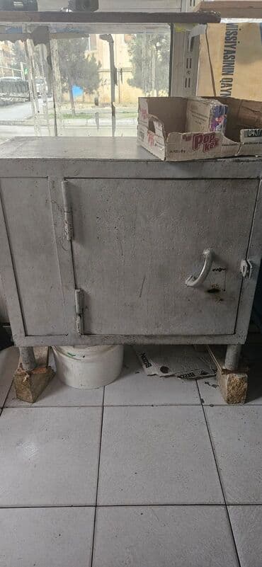 Sifarişlə ofis mebeli: Düz dolab, 1 qapı, Polkalı, Siyirməsiz, Metal — 3