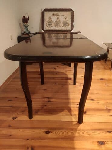 qara dikt: Qonaq masası, İşlənmiş, Açılan, Fanerka (dikt), Oval masa — 3