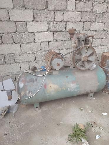 w212 kompressor: Sənaye tipli hava kompressoru - Üfüqi böyük həcmli hava balonu — 1