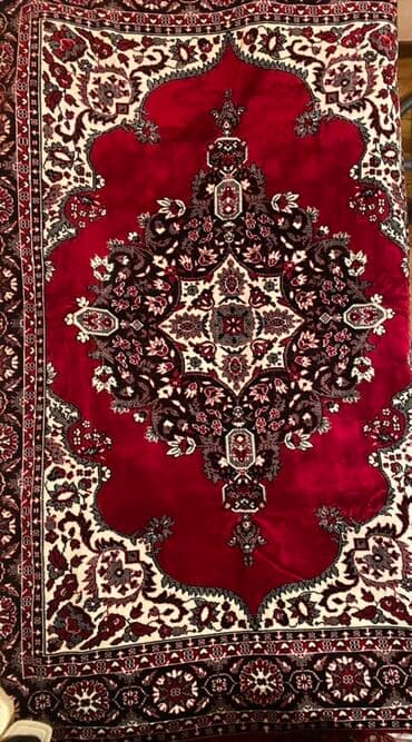 Yorğan üzləri: Keçmisin (90ci illerin) xalça naxışlı mexmer pledidir. Tezedir. 190 x — 2