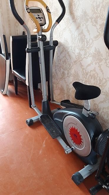 qedmi pullar: Veloxizek var teze kimidir.
Velotrenajorlar 200m baslayir — 1