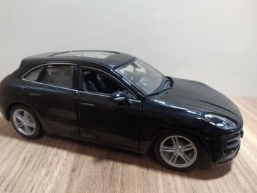 1 43 modelka: Burago Porsche Macan 1 24 — 3