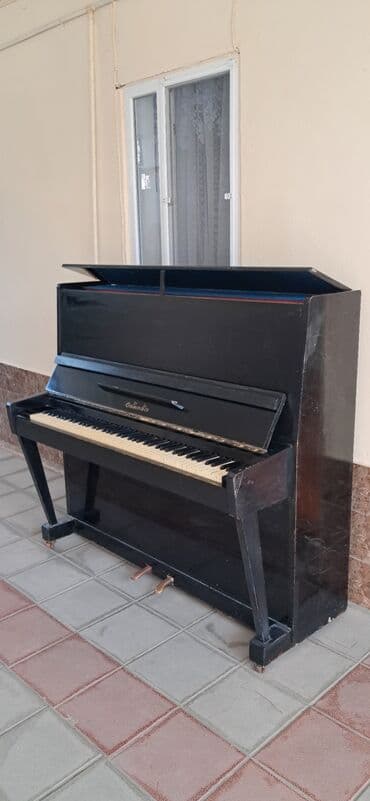 купить электропианино бу: Upright pianino – “Оctava” markalı. Xüsusiyyətlər: - Akustik upright — 1