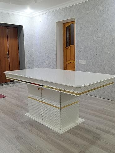 tom xrustal qablar: Qonaq masası, Yeni, Açılan, Dördbucaq masa — 1