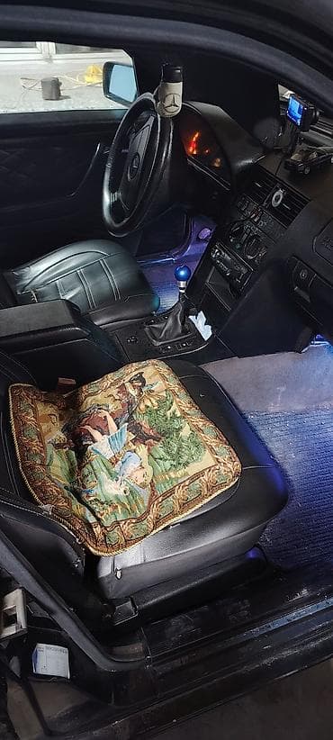 mercedes eska: Mercedes-Benz C-Class: 1.8 l | 1993 il Sedan — 7