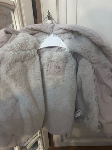 uşaqlar üçün xəz papaqlar: Zara uşaq qış gödəkçəsi - Rəng: açıq bej/boz çaları - Model — 4