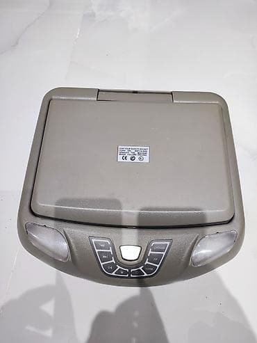 avto manitor: Land Cruiser, Prado üçün tavana bağlanan manitor.Tavan tipli avtomobil — 1