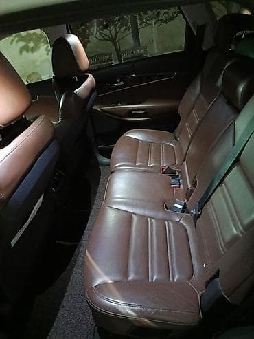 mapet 50 kub: Kia Sorento – ağ rəngli, tam ölçülü SUV. SATILMIR İRONNİDİR Xarici: - — 4