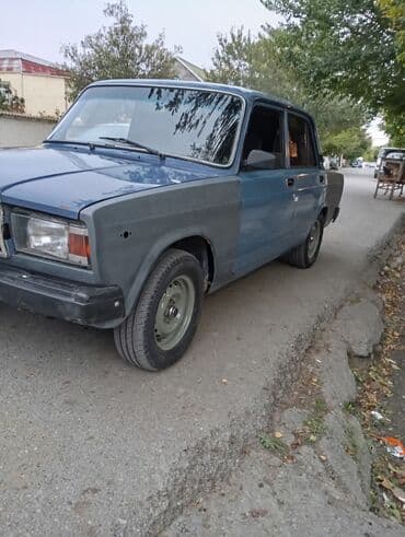 maşın al: VAZ 2107 sedan - Kuzov: 4 qapılı, klassik “yeddi” dizaynı, mavi rəng — 3