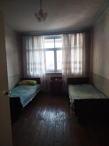 binədə ev: Mənzil satılır. Bina leninqrad proyekti di. Mənzil təmirsiz di, ancaq — 4